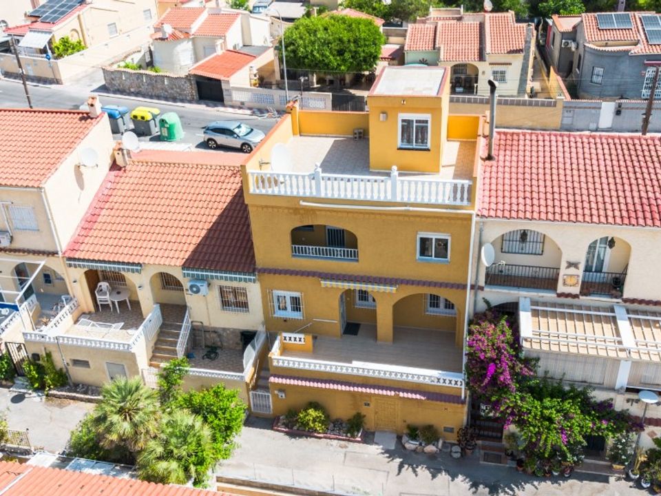 Casa adosada en La Marina, Alicante - foto 2